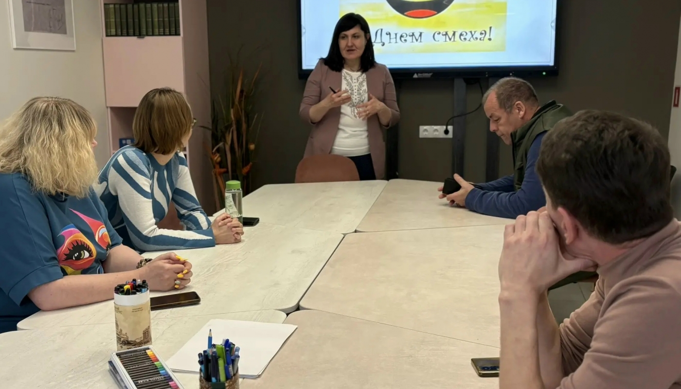 В Чеховской Центральной библиотеке прошёл особенный психологический лекторий на тему Смеха!